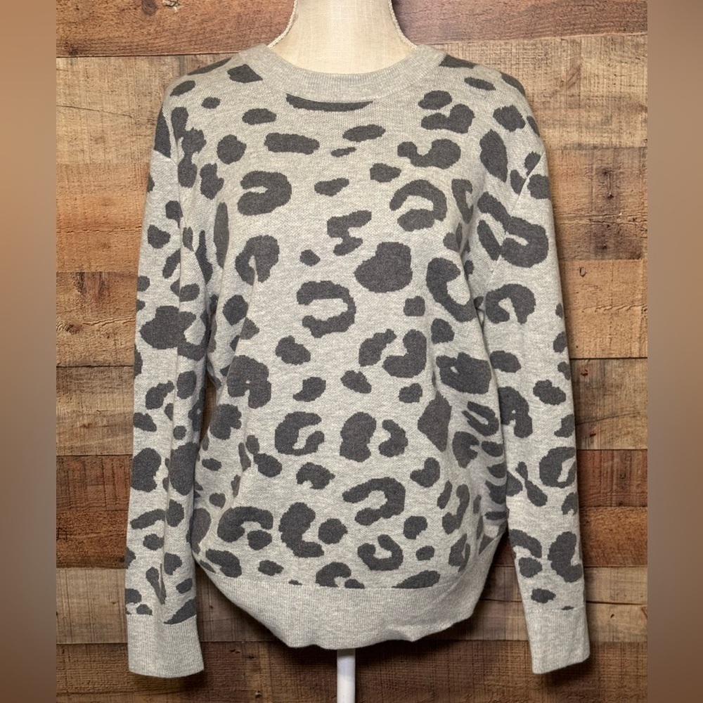 Daily Ritual Gray Heather Leopard Print Jacquard Ultra Soft Sweater size Large